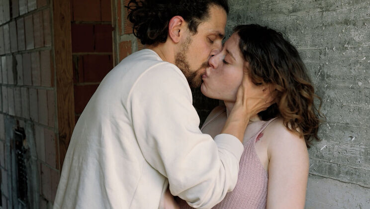 Arden & Tommy Kiss and Moan Outdoors