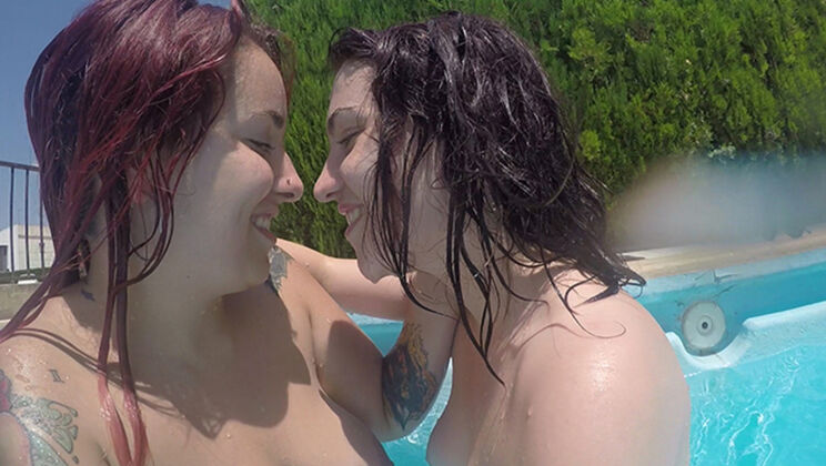 Eva & Sharruska: Slippery Wet Pool Handjob POV