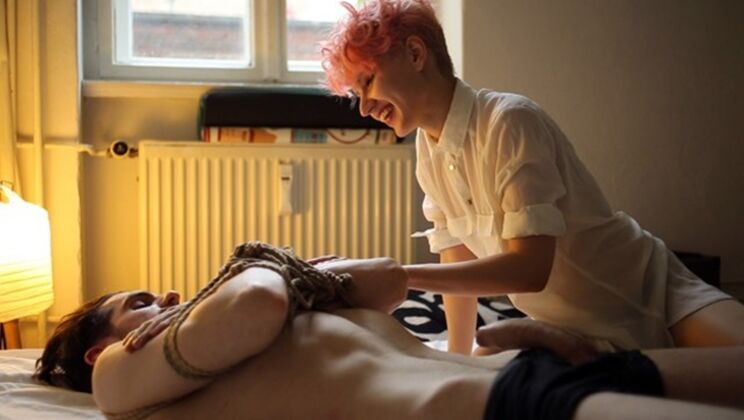 Eric & Vicky: Bedroom BDSM with Ropes and Sex Toys